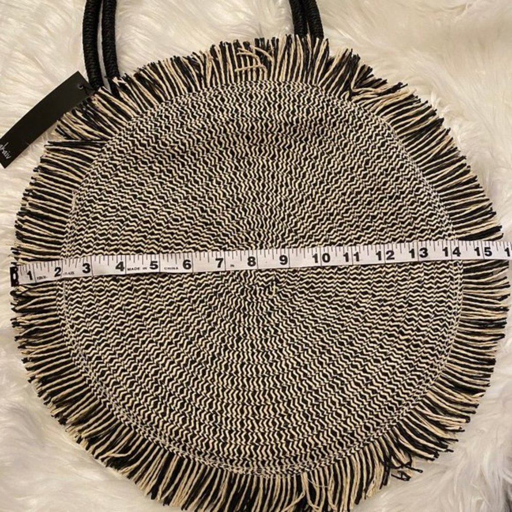 Woven Rattan Fringe Tote Bag - Picture 5 of 7